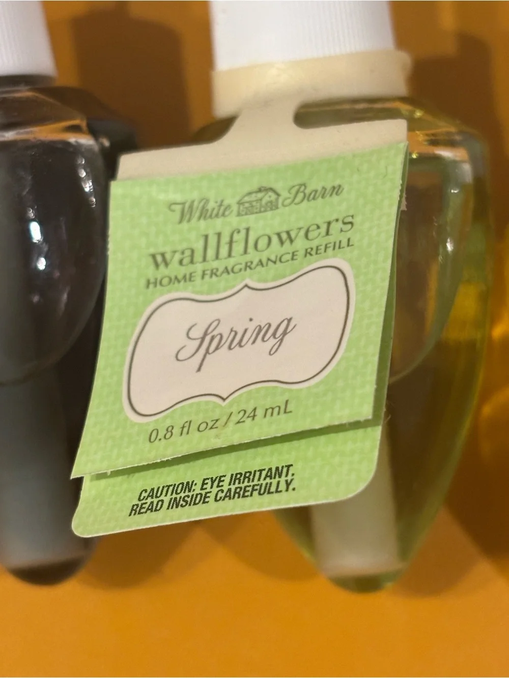 White Barn Wallflowers Refill Pair in Yellow and Light Green